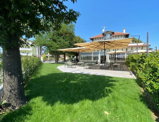 3e22884d-f118-41d4-8b1f-67e7a971f12f